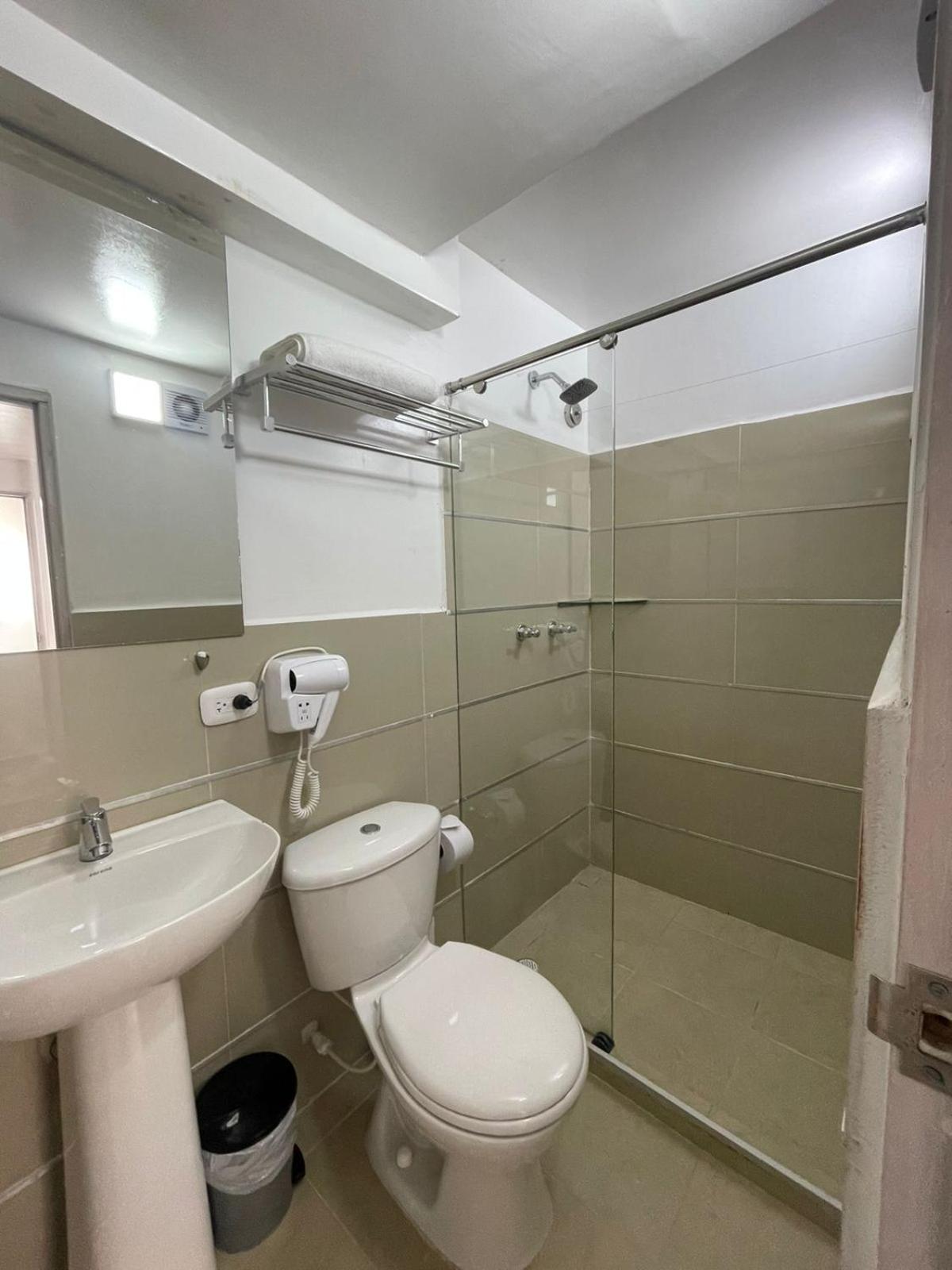 Cartagena Hotel Hernandez Ctg מראה חיצוני תמונה